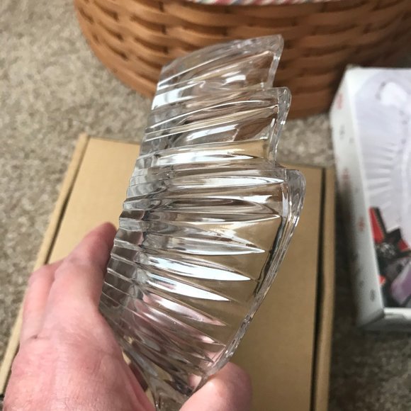 NWT Mikasa Holiday Glass Evergreen Tree 8" Bowl - Picture 6 of 8